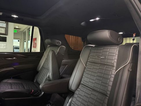 Used 2023 Cadillac Escalade V image 11