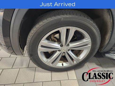 Used 2018 Volkswagen Atlas SEL FWD image 11