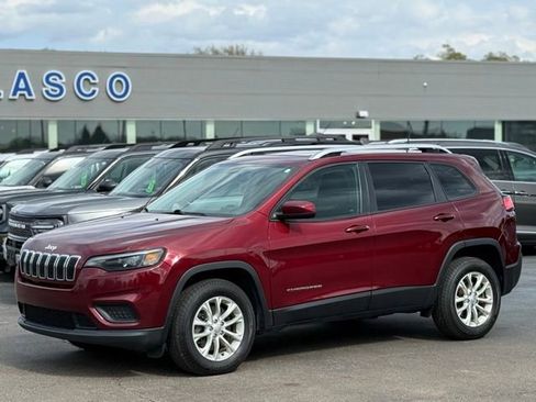 Used 2020 Jeep Cherokee Latitude w/ Cold Weather Group AWD/4WD image 30