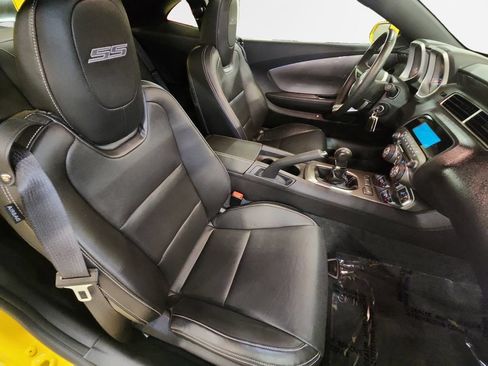 Used 2010 Chevrolet Camaro SS w/ LPO, Ground Effects Package RWD image 26