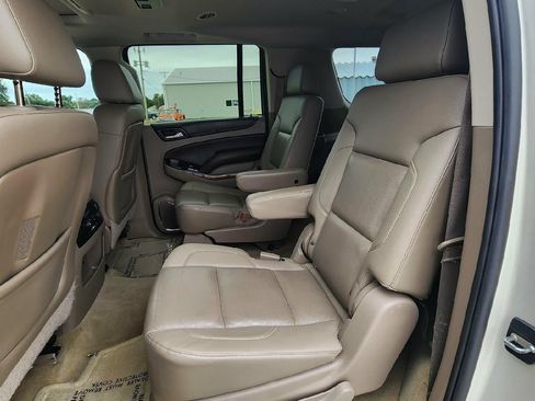 Used 2015 Chevrolet Suburban LTZ AWD/4WD image 19