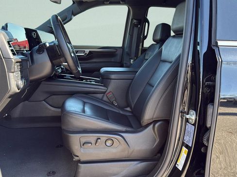 Used 2025 Chevrolet Tahoe LT image 22