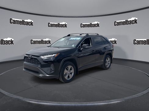 Used 2025 Toyota RAV4 LE AWD/4WD image 3