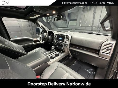 Used 2016 Ford F150 Platinum w/ Equipment Group 701A Luxury AWD/4WD image 18