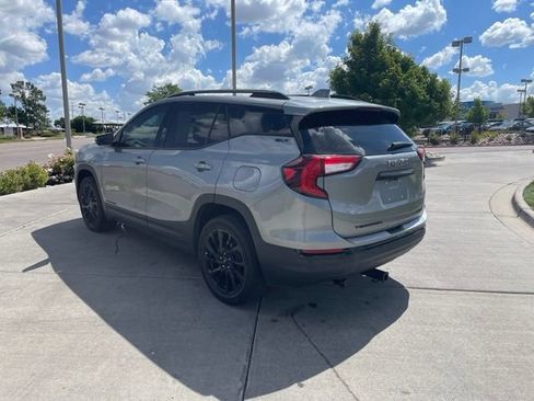 Used 2023 GMC Terrain SLT w/ Elevation Edition AWD/4WD image 6