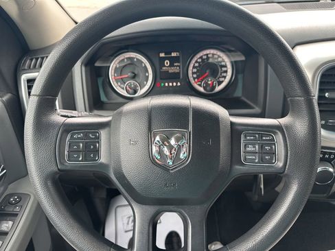 Used 2019 RAM 1500 Classic SLT image 17