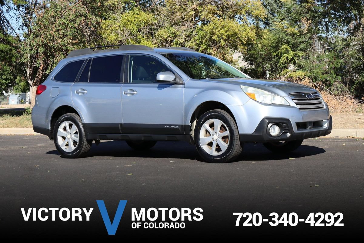 Used 2013 Subaru Outback 2.5i Premium AWD/4WD image 1
