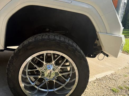 Used 2022 GMC Sierra 2500 Denali AWD/4WD image 12