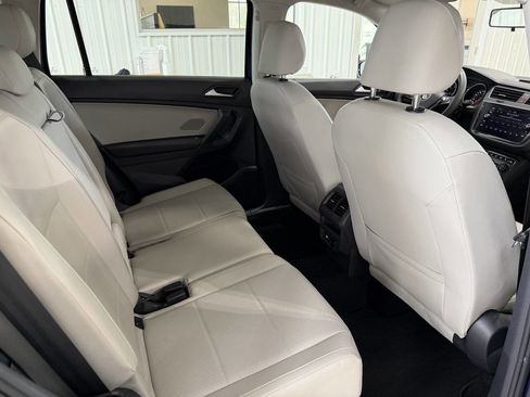 Used 2021 Volkswagen Tiguan SE AWD/4WD image 26