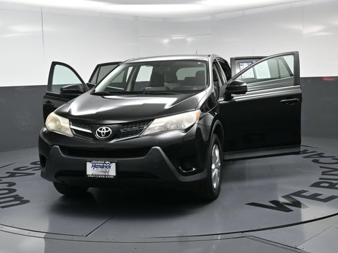 Used 2013 Toyota RAV4 LE AWD/4WD image 22