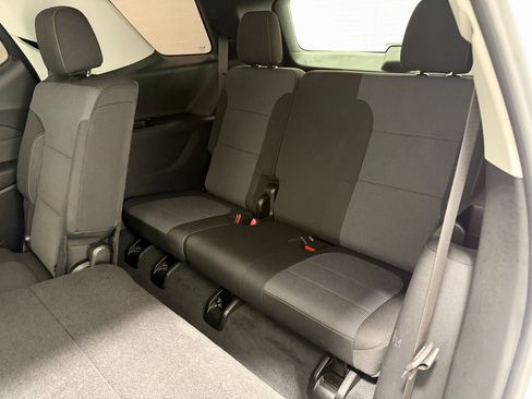 Used 2021 Chevrolet Traverse LS image 44