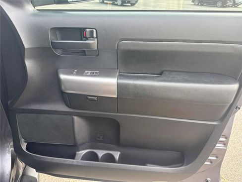 Used 2018 Toyota Sequoia TRD Sport image 24