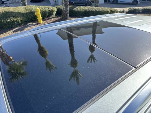 Certified 2025 Cadillac XT6 Premium Luxury image 11