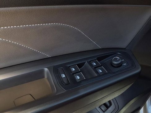 Certified 2022 Volkswagen Atlas Cross Sport SE image 18