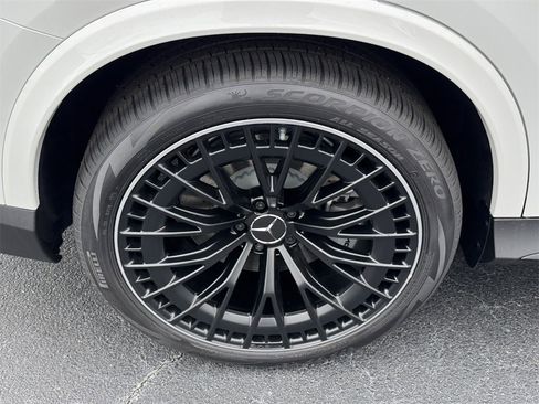 Used 2026 Mercedes-Benz GLE 450e GLE 450e image 18