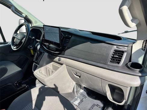 Used 2024 Ford Transit 350 XLT image 29