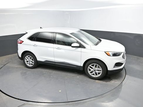 Used 2024 Ford Edge SEL AWD/4WD image 25