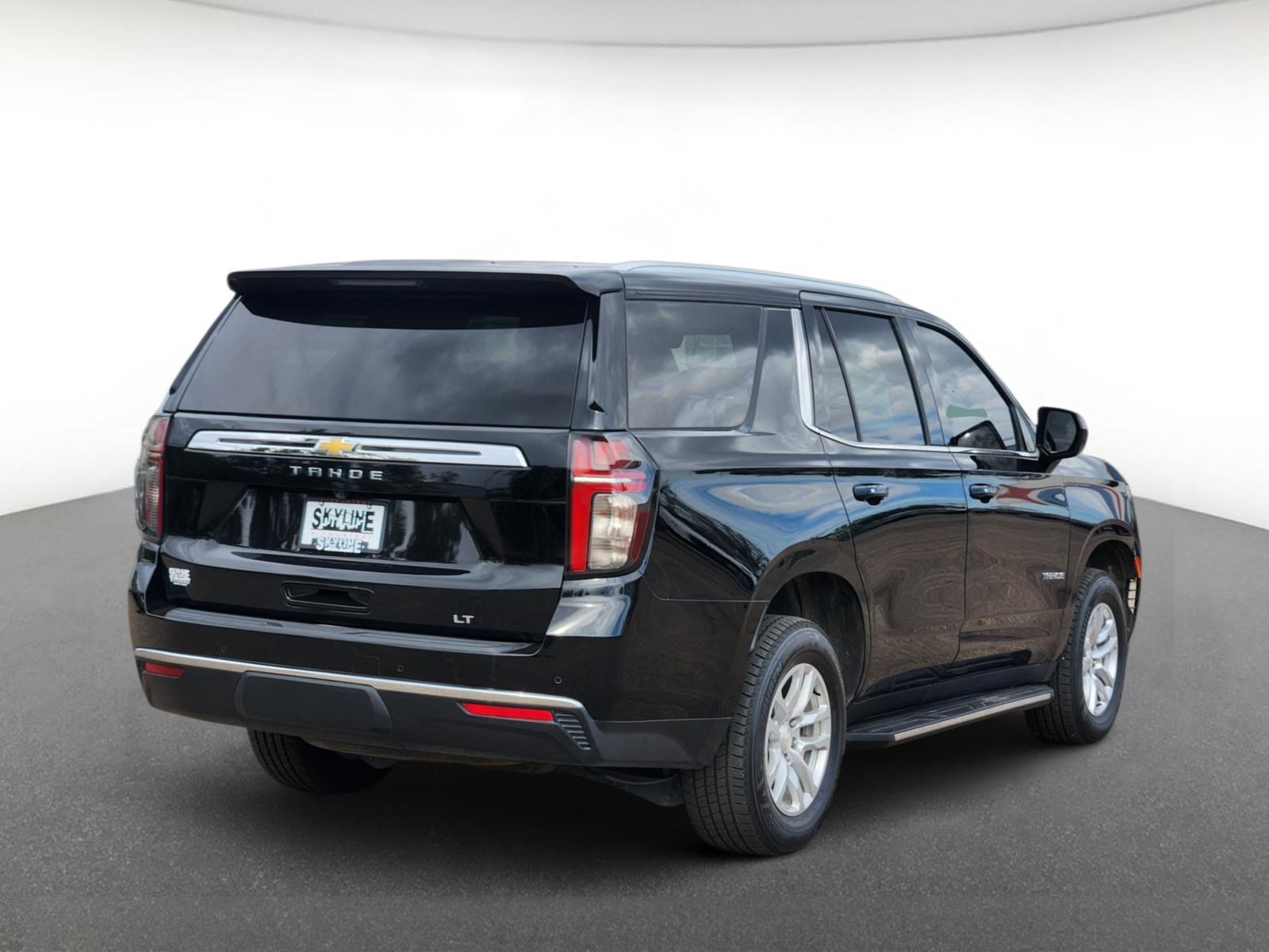 Used 2023 Chevrolet Tahoe LT AWD/4WD image 3
