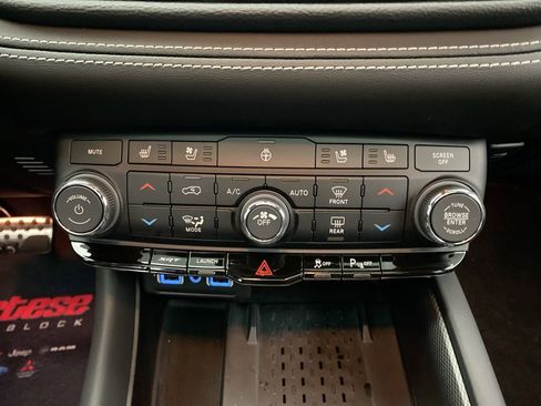 Used 2025 Dodge Durango SRT Hellcat AWD/4WD image 22