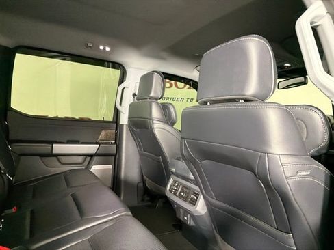 Used 2024 Ford F350 Lariat w/ Lariat Ultimate Package AWD/4WD image 19