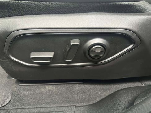 New 2025 Jeep Grand Cherokee L Limited w/ Black Appearance Package image 29