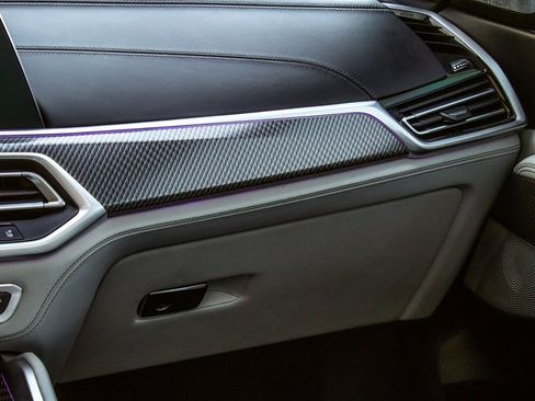 Used 2021 BMW X5 M w/ Competition Package image 18