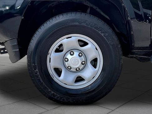 Used 2021 Toyota Tacoma SR5 RWD image 11