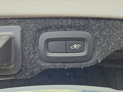 Used 2020 Volvo S60 T6 Inscription image 51