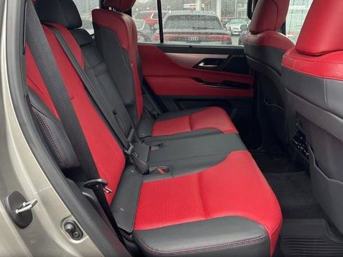 Used 2023 Lexus LX 600 F Sport image 11