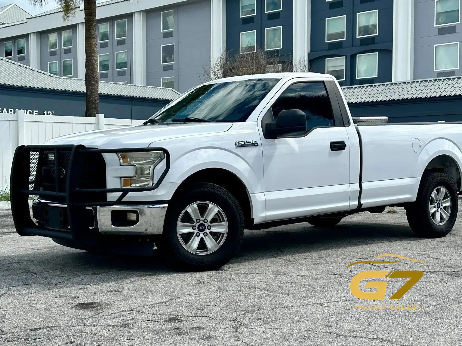 Used 2017 Ford F150 XL w/ Equipment Group 101A Mid RWD image 1