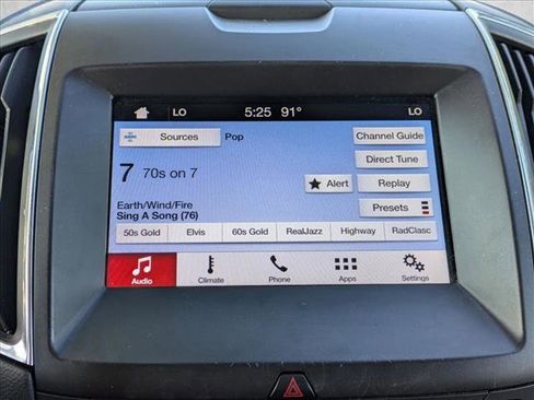 Used 2019 Ford Edge Titanium w/ Cold Weather Package image 15