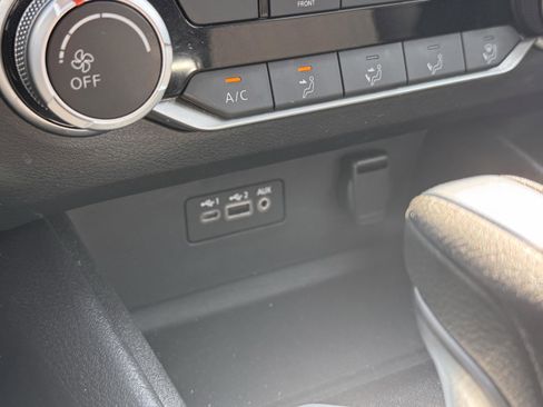 Used 2025 Nissan Altima 2.5 SV image 18