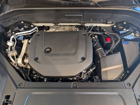 Used 2024 Volvo XC90 B6 Plus image 34