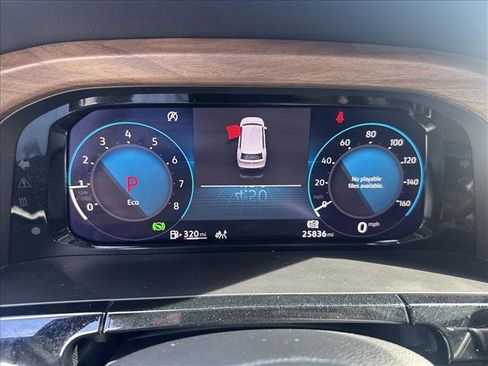 Used 2024 Volkswagen Atlas SE w/ Panoramic Sunroof Package FWD image 13