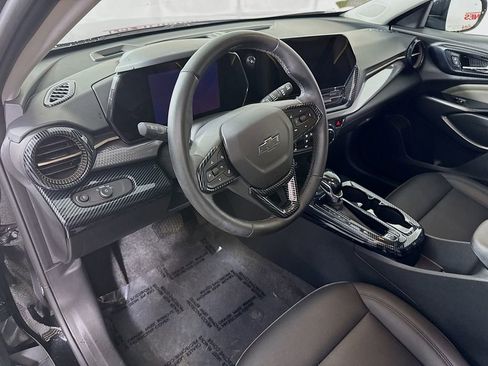 Used 2024 Chevrolet Trax ACTIV w/ Sunroof Package image 17