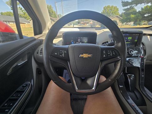 Used 2013 Chevrolet Volt w/ Enhanced Safety Package 1 image 15