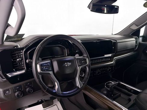 Used 2023 Chevrolet Silverado 1500 RST w/ Protection Package image 9