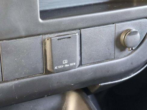 Used 2016 Chevrolet Express 2500 image 23