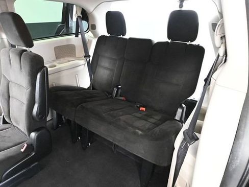 Used 2016 Dodge Grand Caravan SXT FWD image 34