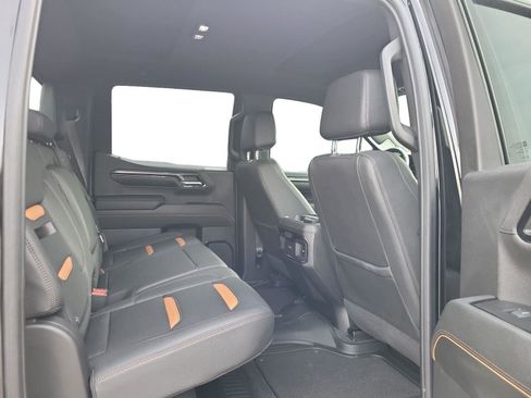 Used 2023 GMC Sierra 1500 AT4 w/ AT4 Premium Package image 23