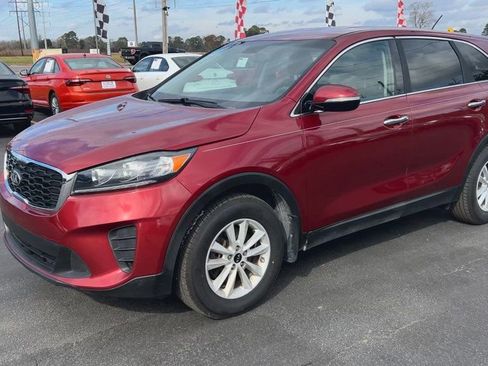 Used 2020 Kia Sorento LX image 4