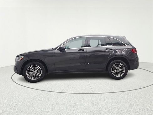 Used 2021 Mercedes-Benz GLC 300 4MATIC image 4