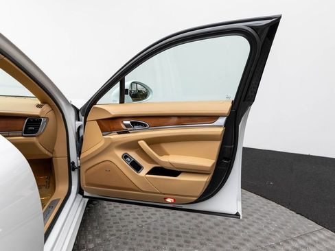 Used 2015 Porsche Panamera S w/ Premium Package Plus image 11