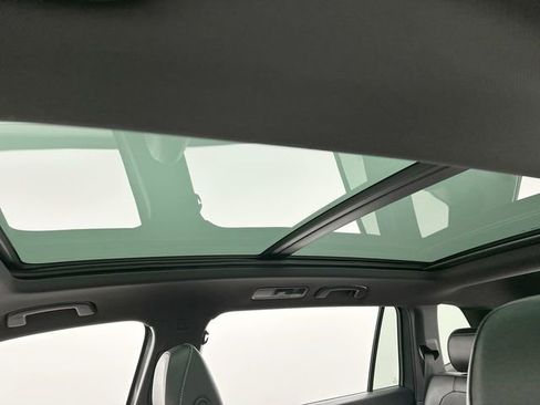 Used 2024 Volkswagen Tiguan SEL R-Line w/ MDO Package, Two-Row image 23