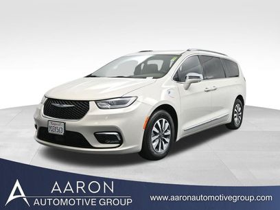 Used 2021 Chrysler Pacifica Limited w/ Premium & Safety Sphere Group