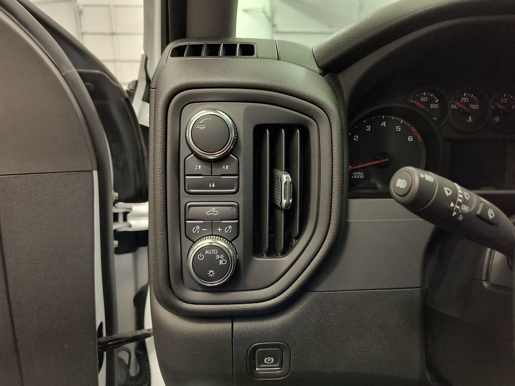 Used 2025 GMC Sierra 2500 Pro w/ Convenience Package AWD/4WD image 28