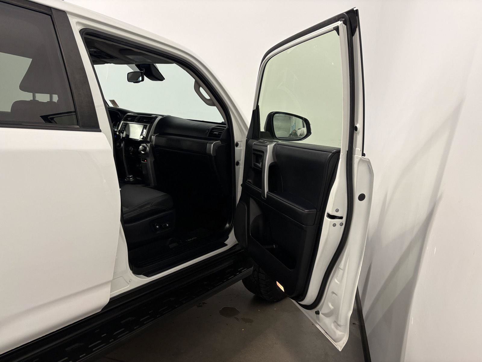 Used 2021 Toyota 4Runner SR5 Premium AWD/4WD image 50