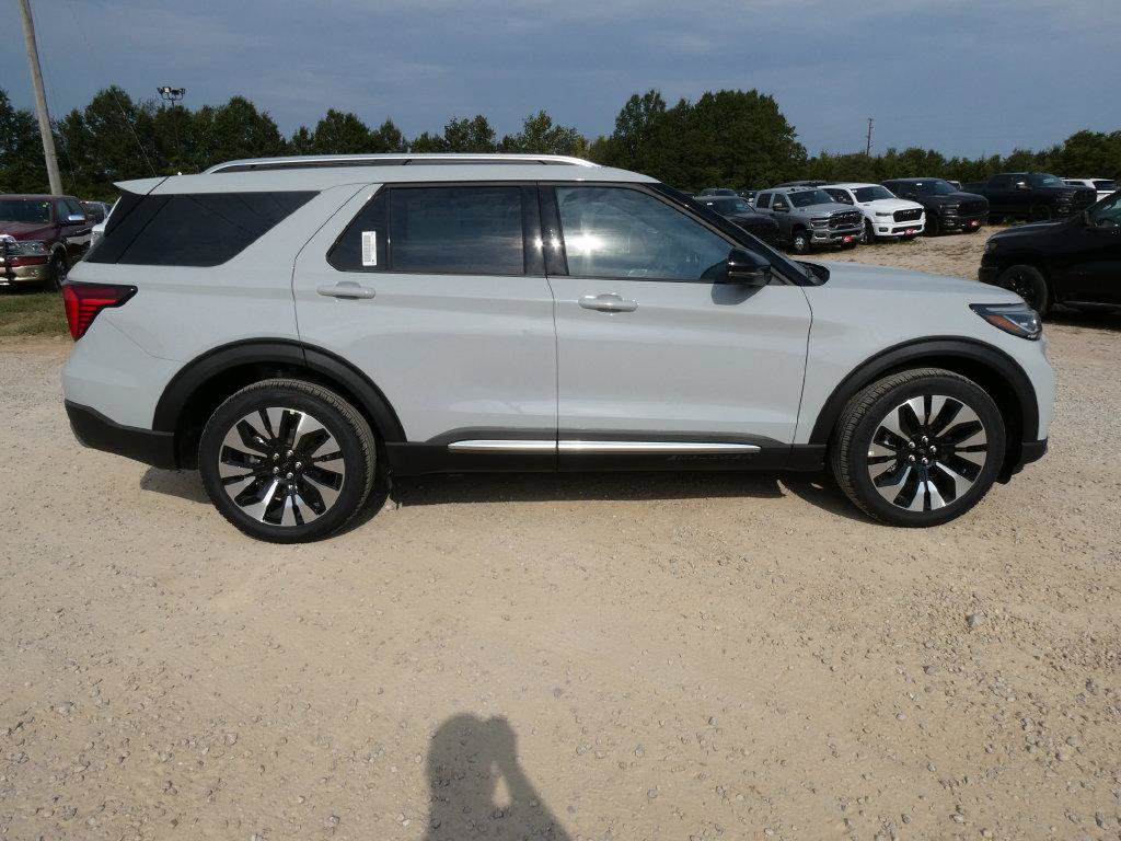 New 2027 Ford Explorer Platinum AWD/4WD image 4