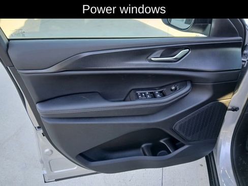 New 2025 Jeep Grand Cherokee L Laredo w/ Luxury Tech Group I image 12