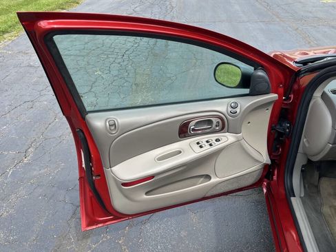 Used 2004 Chrysler Concorde LXi image 29